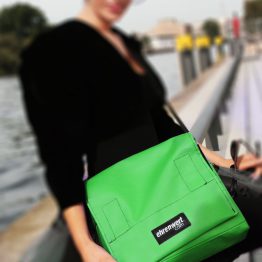 Taschenmodell Comfort Small in kermit grün