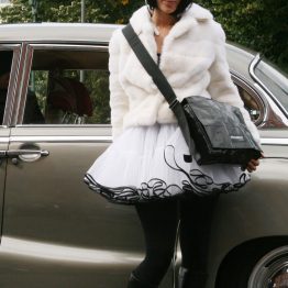 Comfort Small in schwarz lack