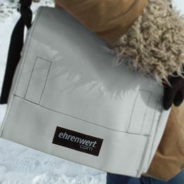 kleines ehrenwert.com Taschenmodell Comfort Small in weiß